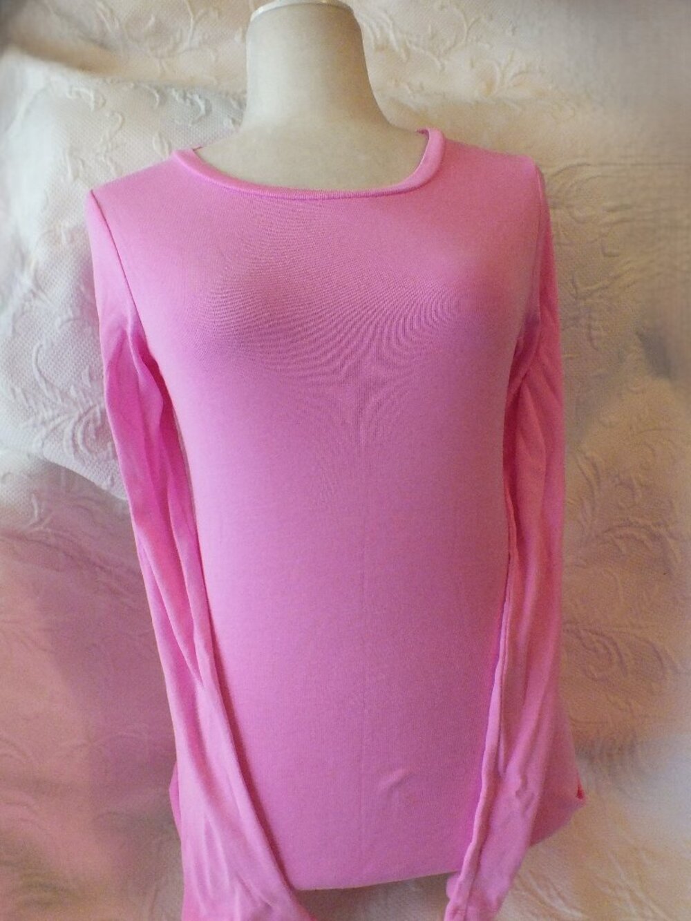 Hot Pink Top with Long Sleeves Round Neck T-Shirt Size Medium Cotton